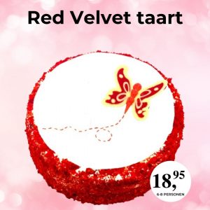 Red Velvet taart gevuld met een mousse van witte chocolade.